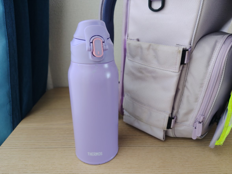 サーモス800ｍlの水筒もすっぽり