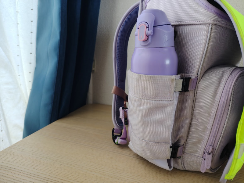 水筒すっぽり入ります